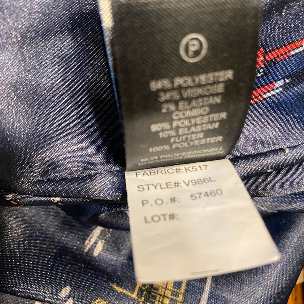 Savile Row. Women’s navy and gray plaid blazer with elbow patch’s. Size medium - Picture 15 of 15